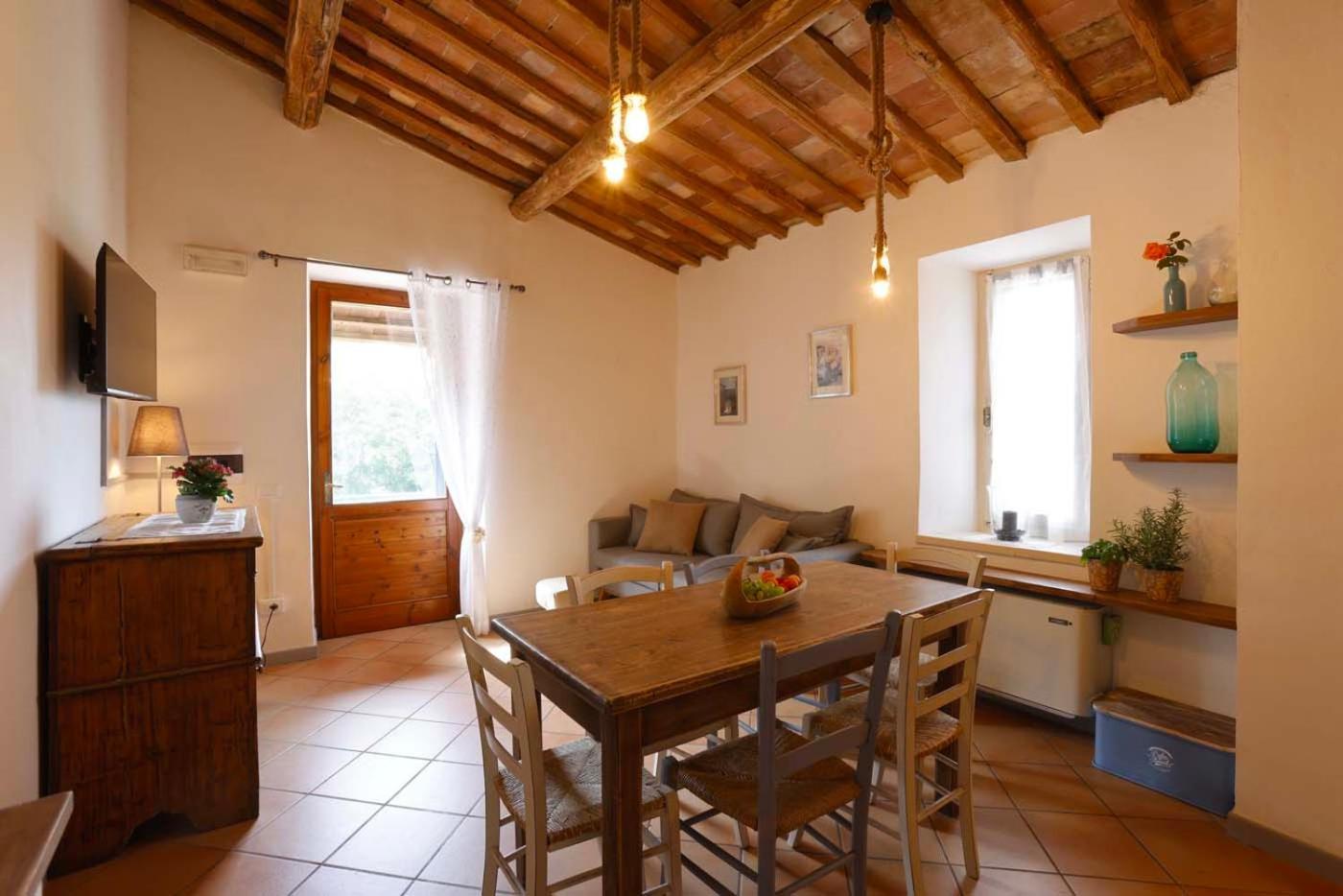 Agriturismo Casale Le Crete アックアペンデンテ エクステリア 写真