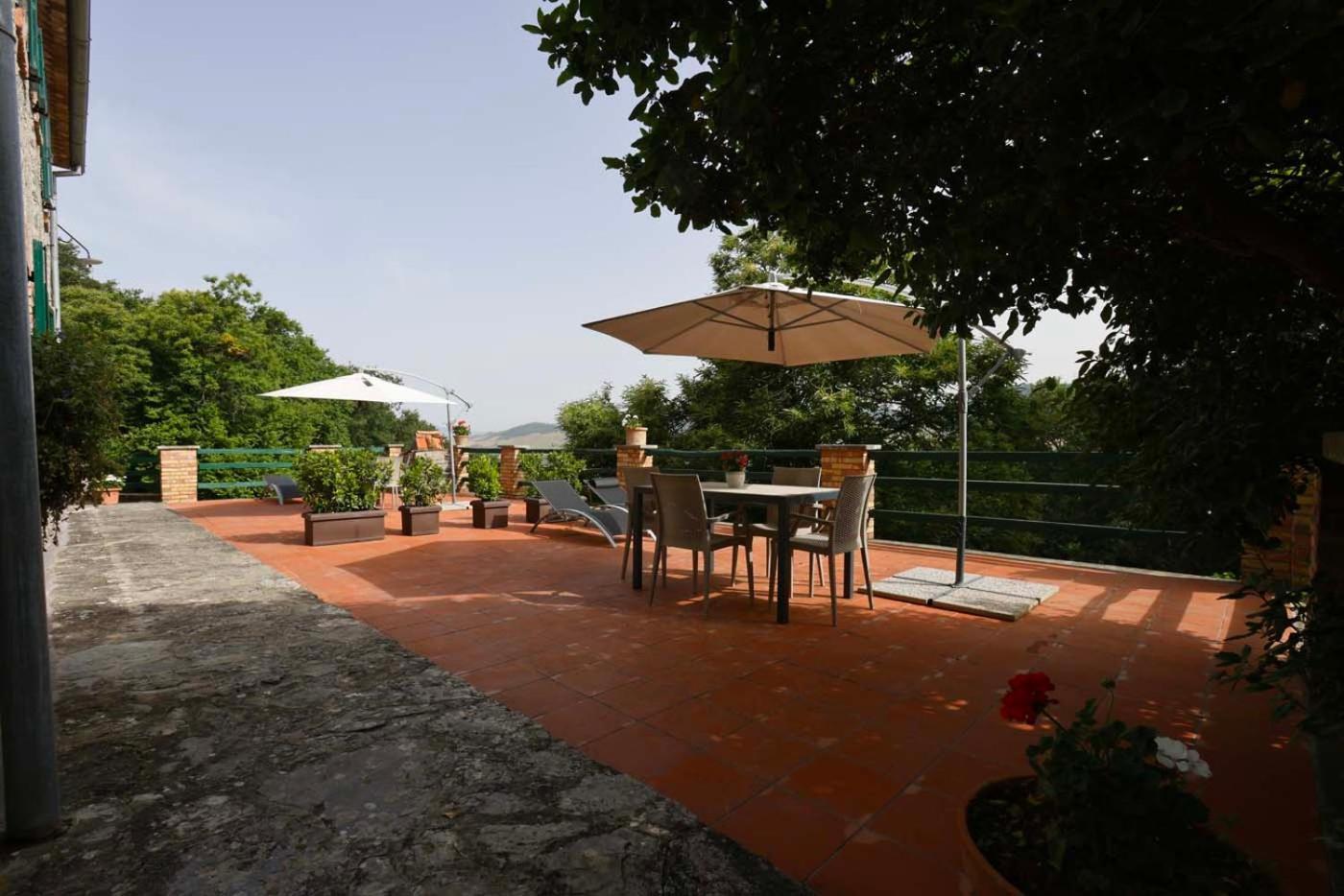 Agriturismo Casale Le Crete アックアペンデンテ エクステリア 写真