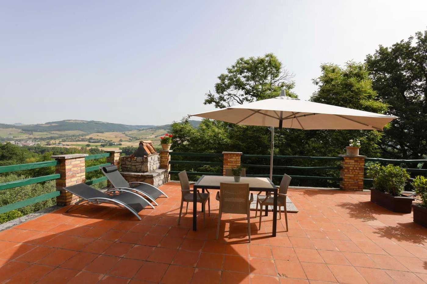 Agriturismo Casale Le Crete アックアペンデンテ エクステリア 写真